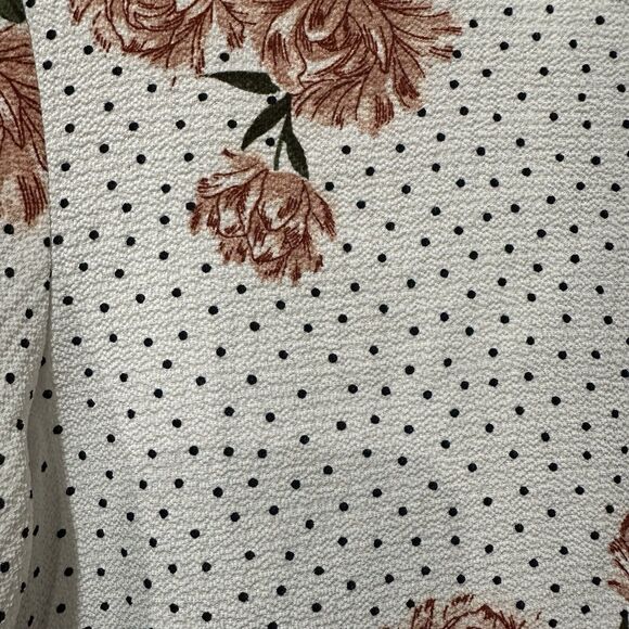 H.I.P. By Buckle Women’s blouse White Floral Polka Dot size Small Open Back - Picture 3 of 8